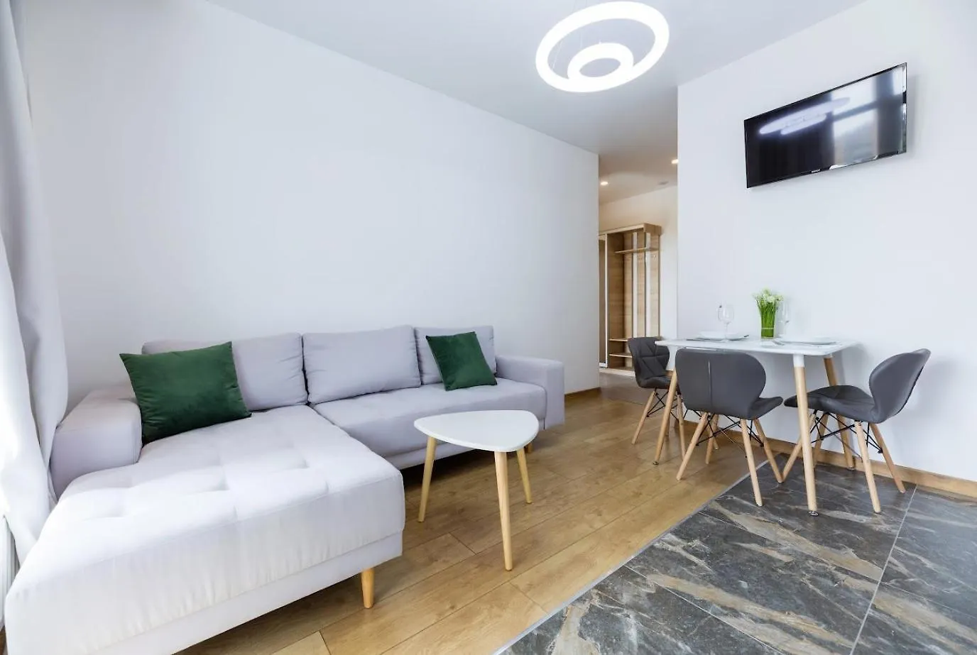 45 Kyiv Lovely Apartment In Nyvky Park Ucrania